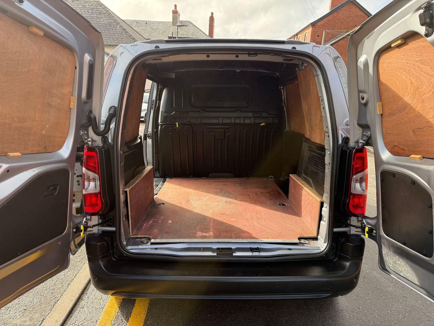 Used Peugeot Partner 2020 for sale - 77389127: Photo 7