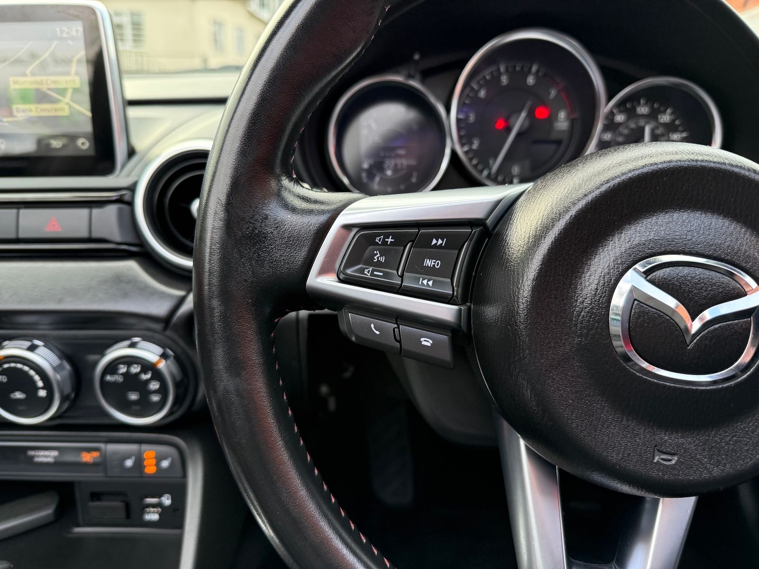 Used Mazda MX-5 2016 for sale - 76773528: Photo 15