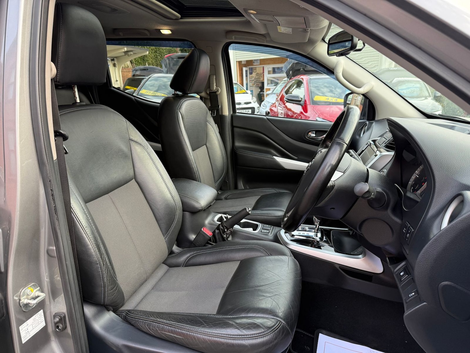 Used Nissan Navara 2021 for sale - 77795195: Photo 25