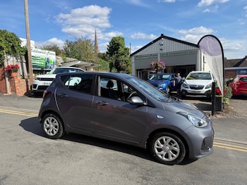 Used Hyundai i10 2018 for sale - 79329271: Photo