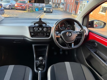 Used Volkswagen up! 2017 for sale - 76954565: Photo