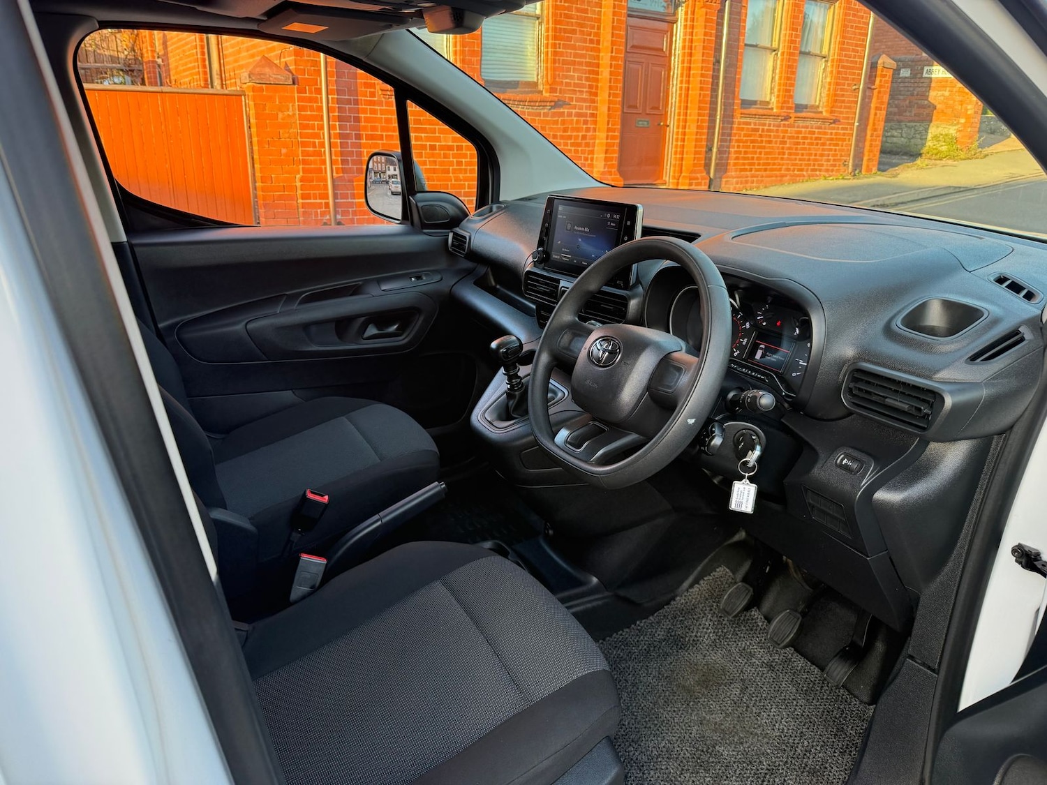 Used Toyota ProAce 2024 for sale - 76915227: Photo 23