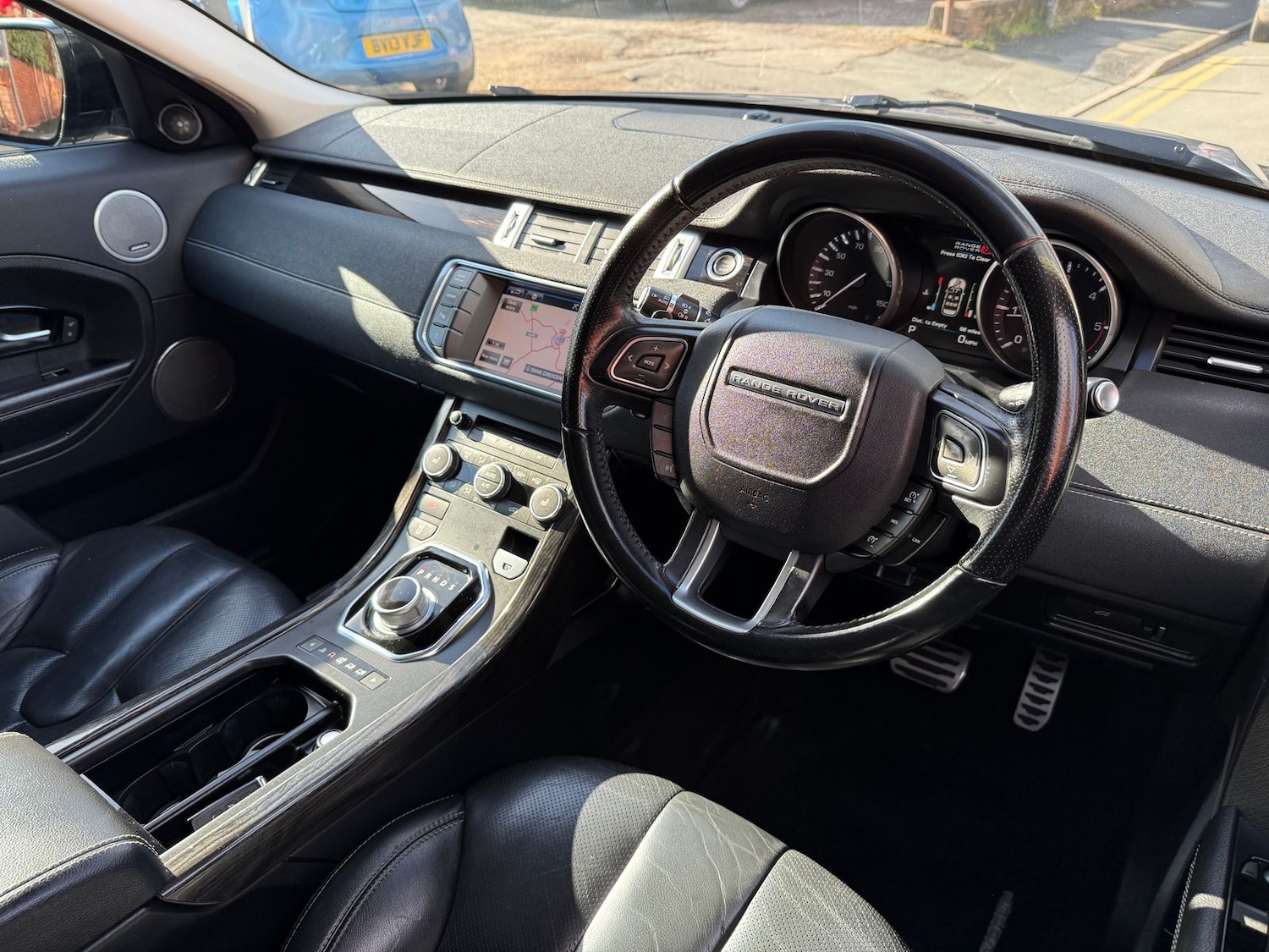 Used Land Rover Range Rover Evoque 2011 for sale - 76261738: Photo 24