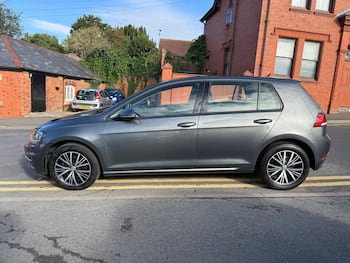 Used Volkswagen Golf 2017 for sale - 79841481: Photo