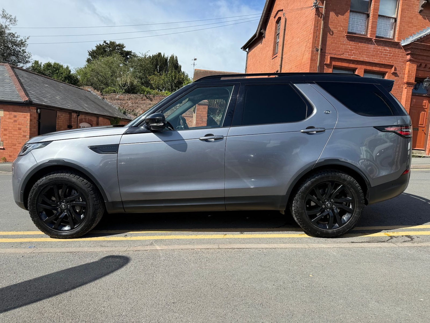 Used Land Rover Discovery 2020 for sale - 78215976: Photo 2