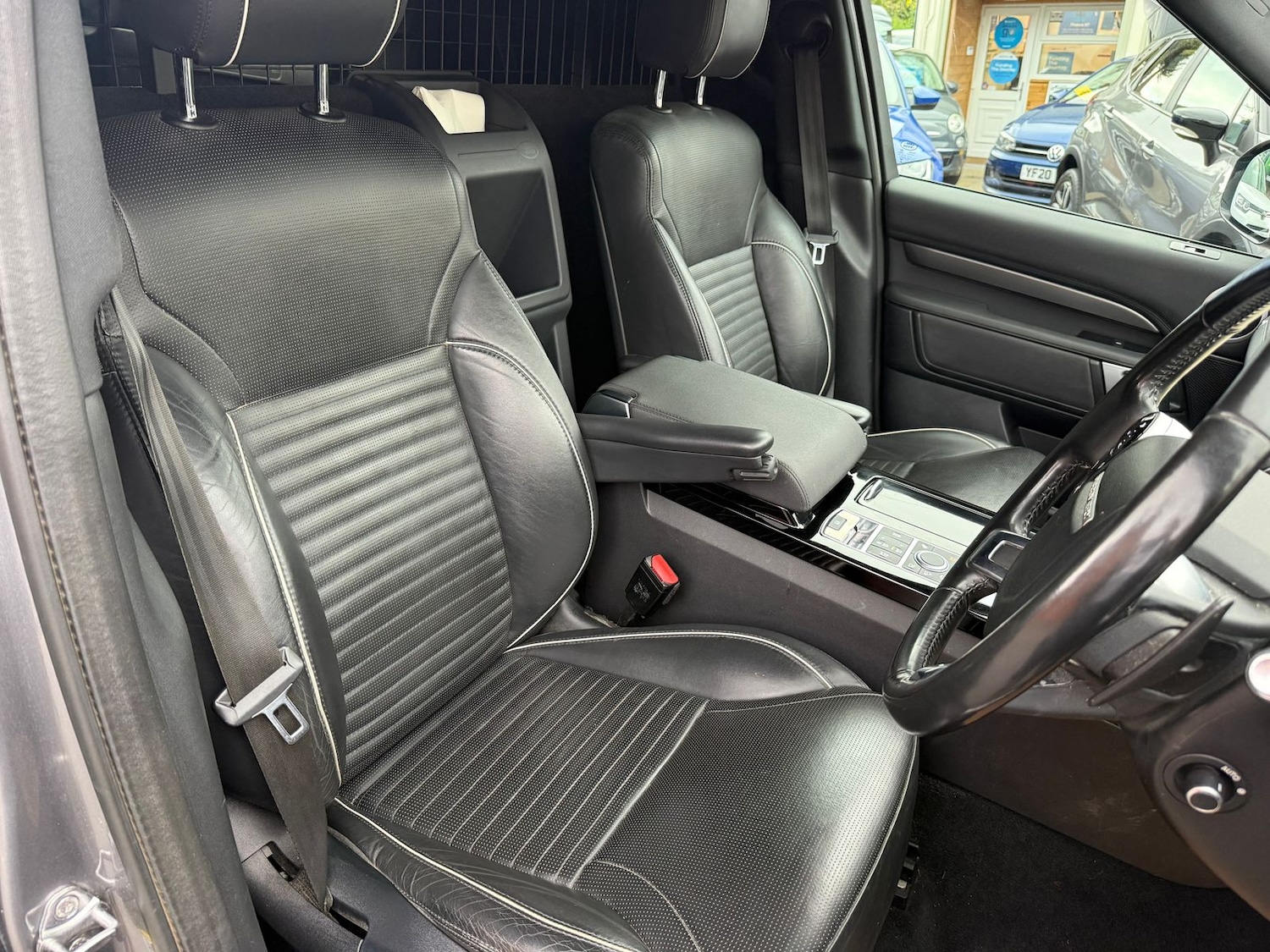 Used Land Rover Discovery 2020 for sale - 78215976: Photo 30