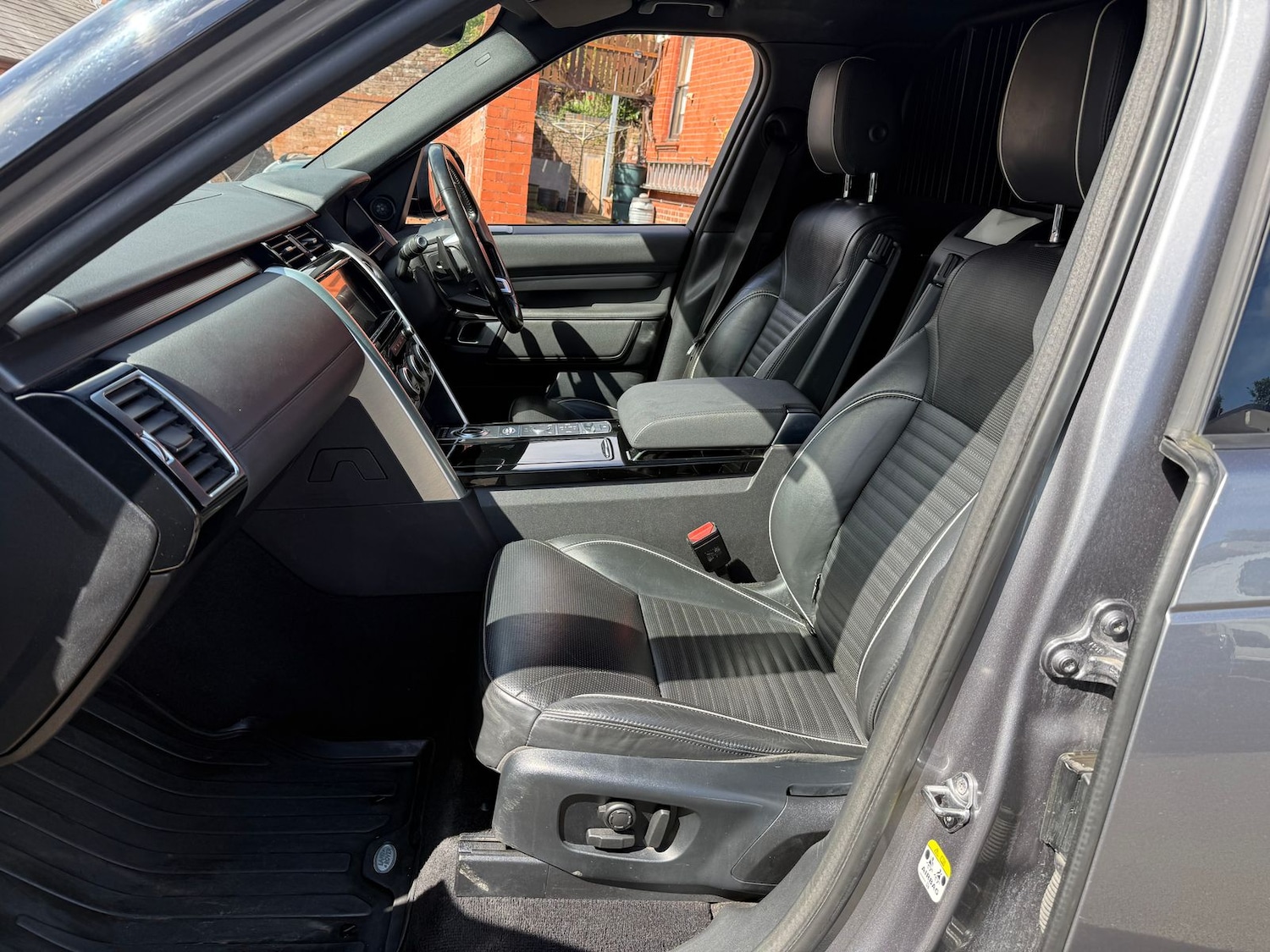 Used Land Rover Discovery 2020 for sale - 78215976: Photo 6