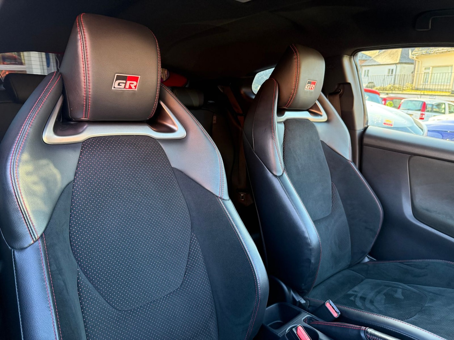 Used Toyota Yaris 2021 for sale - 78063407: Photo 2