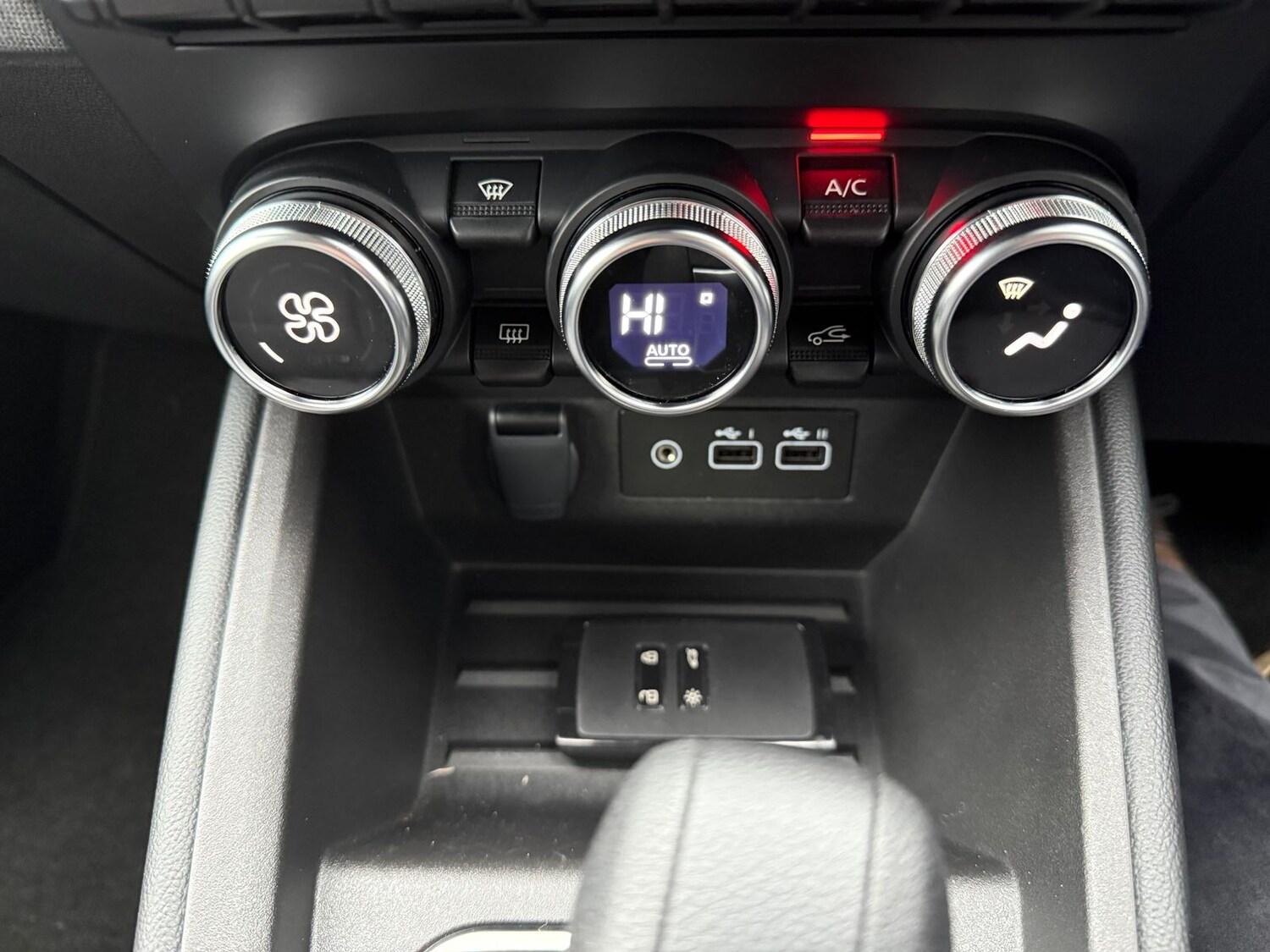 Used Renault Clio 2025 for sale - 77084993: Photo 12