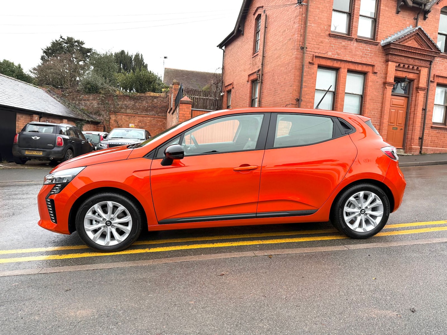 Used Renault Clio 2025 for sale - 77084993: Photo 2