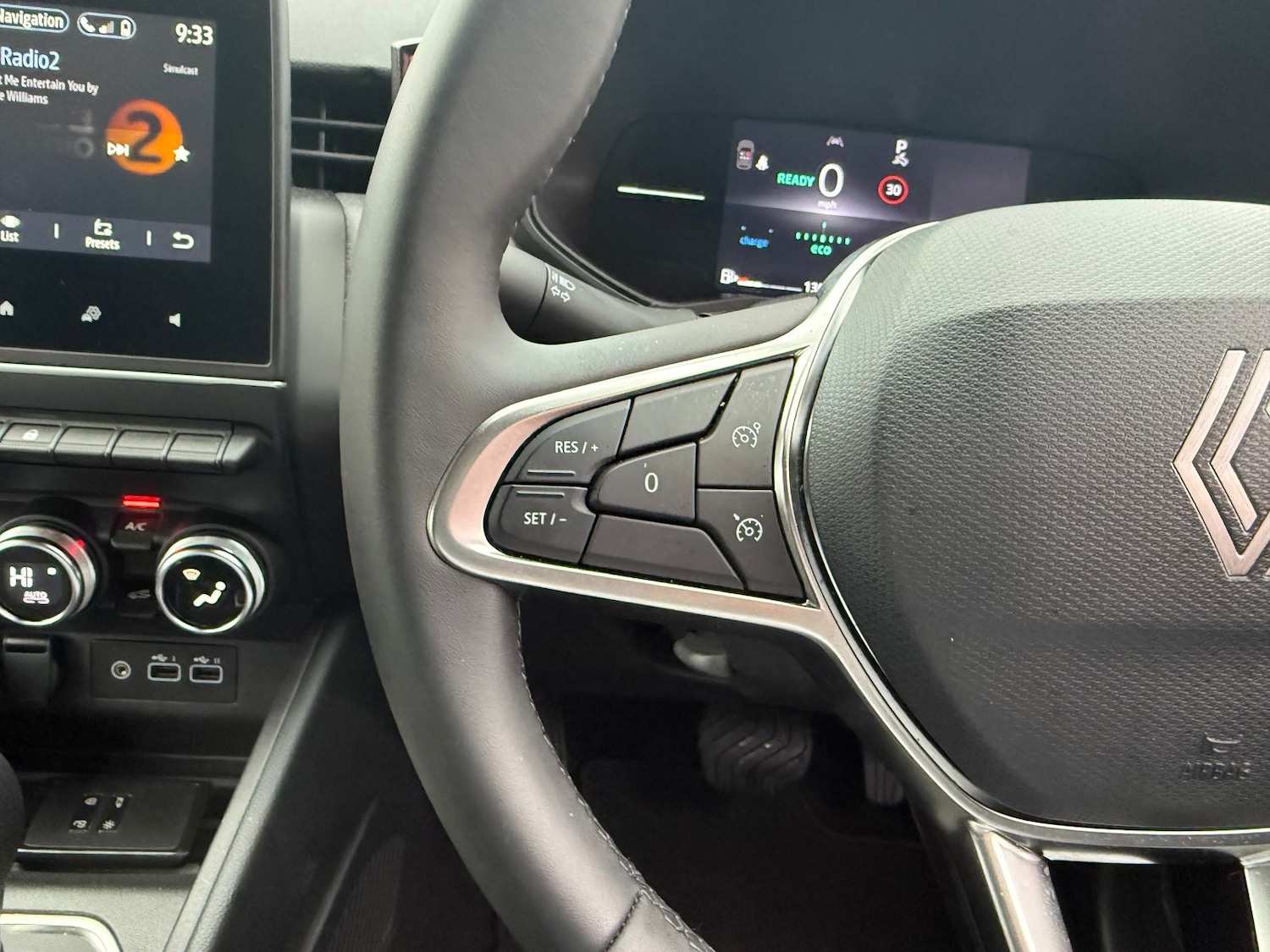 Used Renault Clio 2025 for sale - 77084993: Photo 31