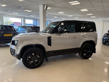Used Land Rover Defender 2026 for sale - 78899465: Photo