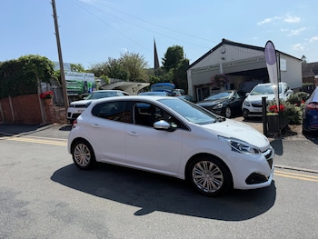 Used Peugeot 208 2017 for sale - 79329267: Photo