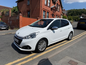 Used Peugeot 208 2017 for sale - 79329267: Photo