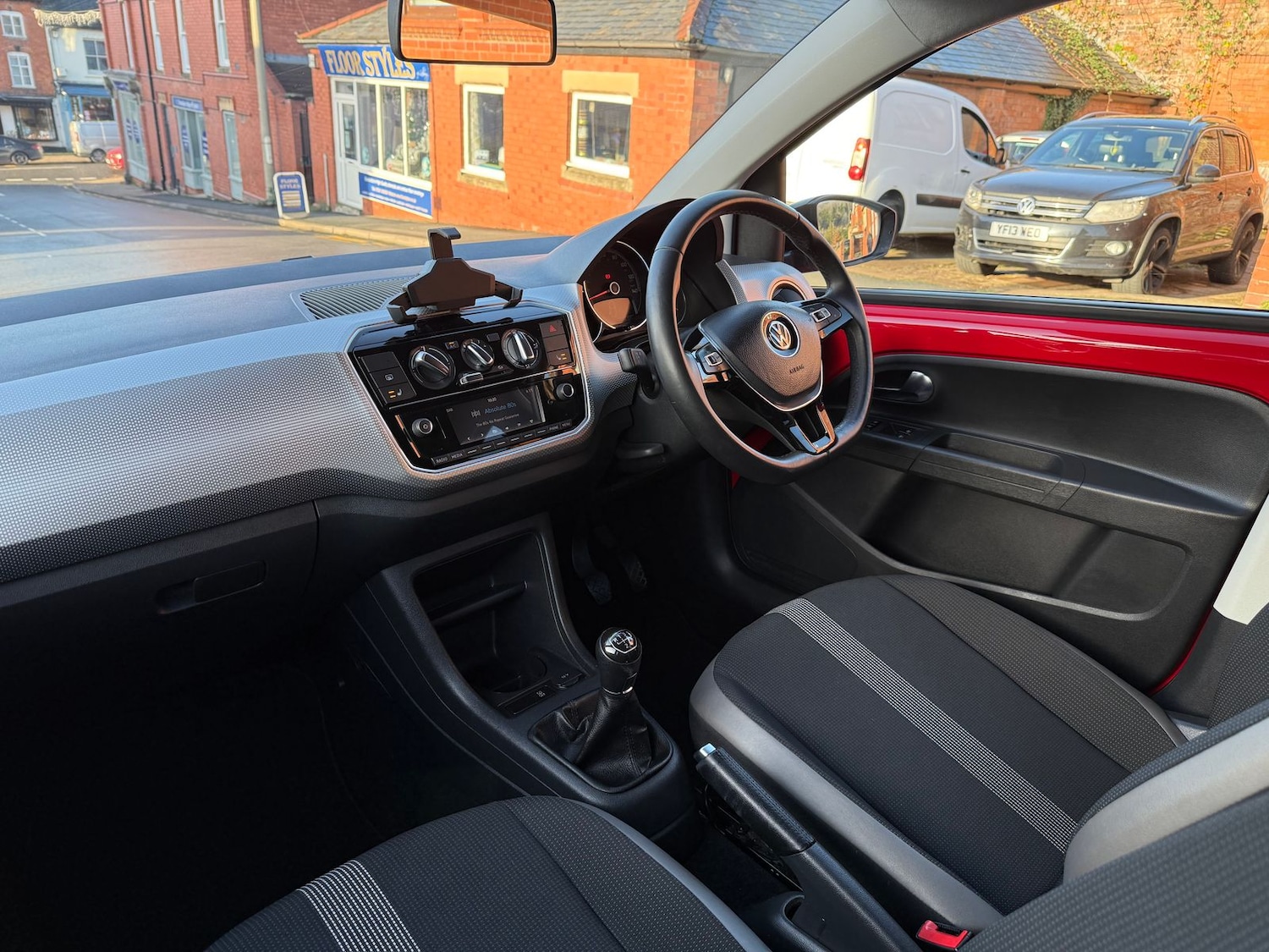 Used Volkswagen up! 2017 for sale - 77638220: Photo 17