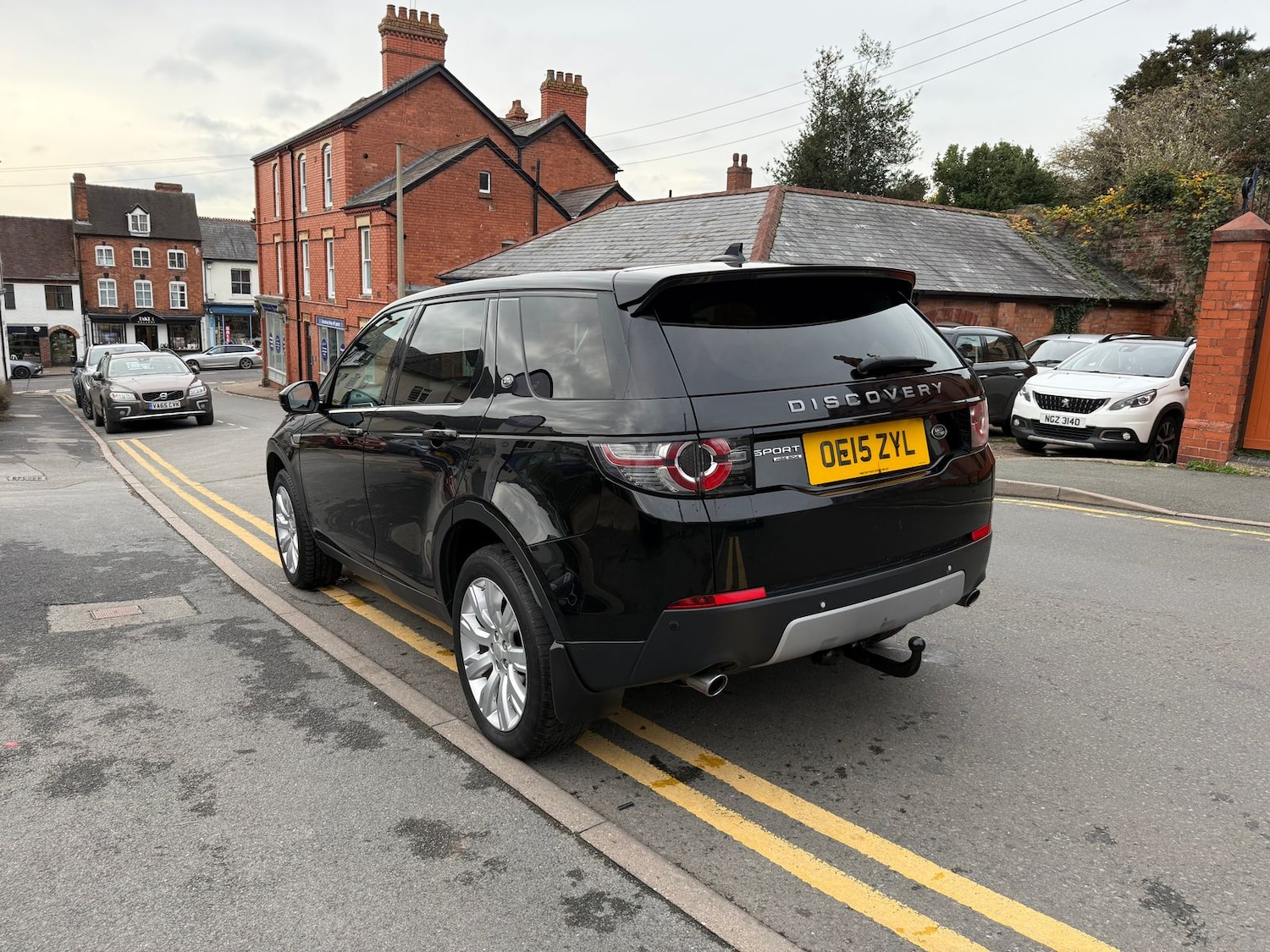 Used Land Rover Discovery Sport 2015 for sale - 76474767: Photo 3