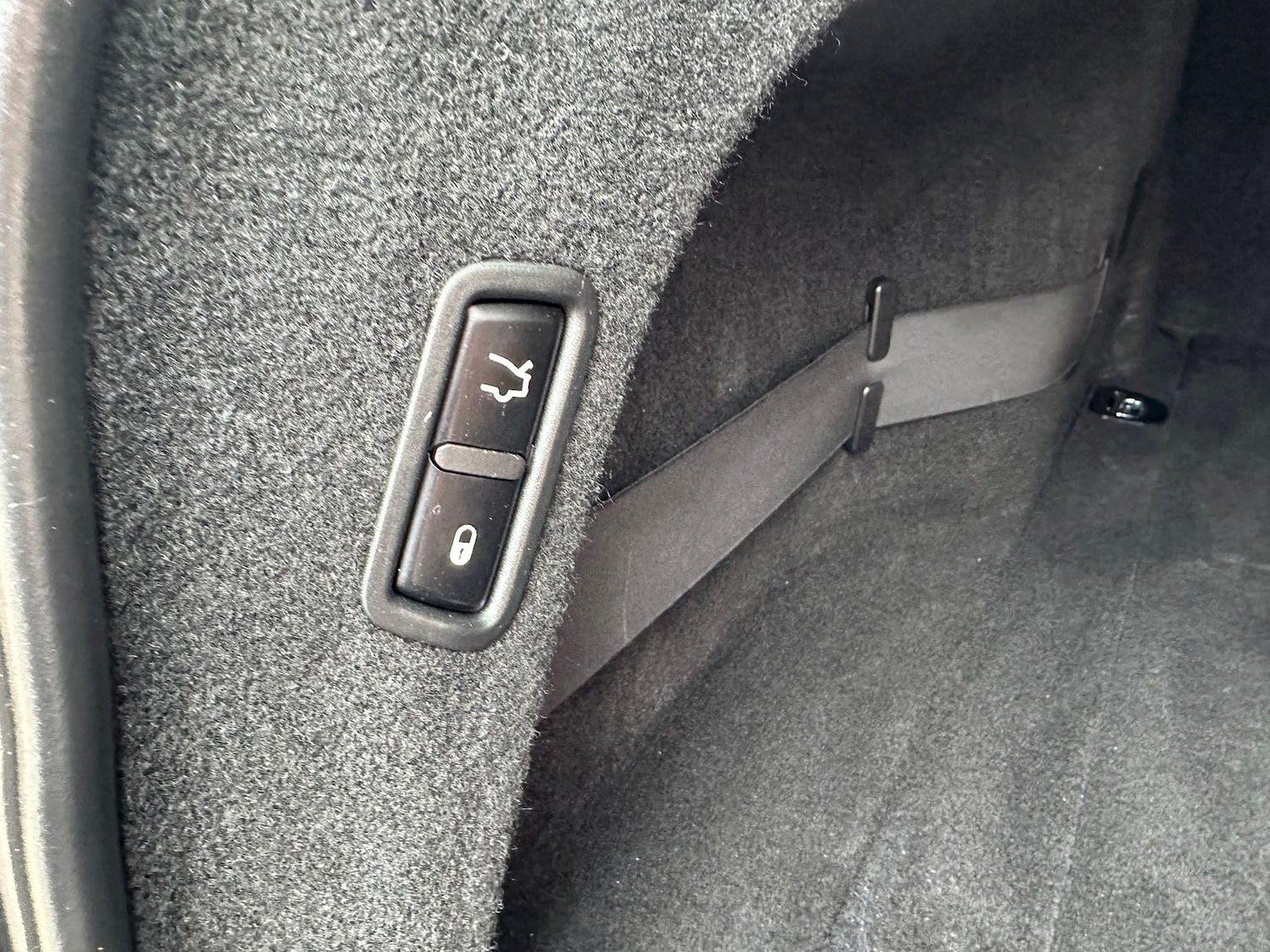 Used Maserati Levante 2016 for sale - 76022026: Photo 37