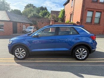 Used Volkswagen T-Roc 2018 for sale - 79035244: Photo