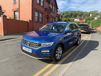 Used Volkswagen T-Roc 2018 for sale - 79035244: Photo