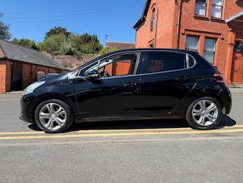 Used Peugeot 208 2014 for sale - 78305616: Photo