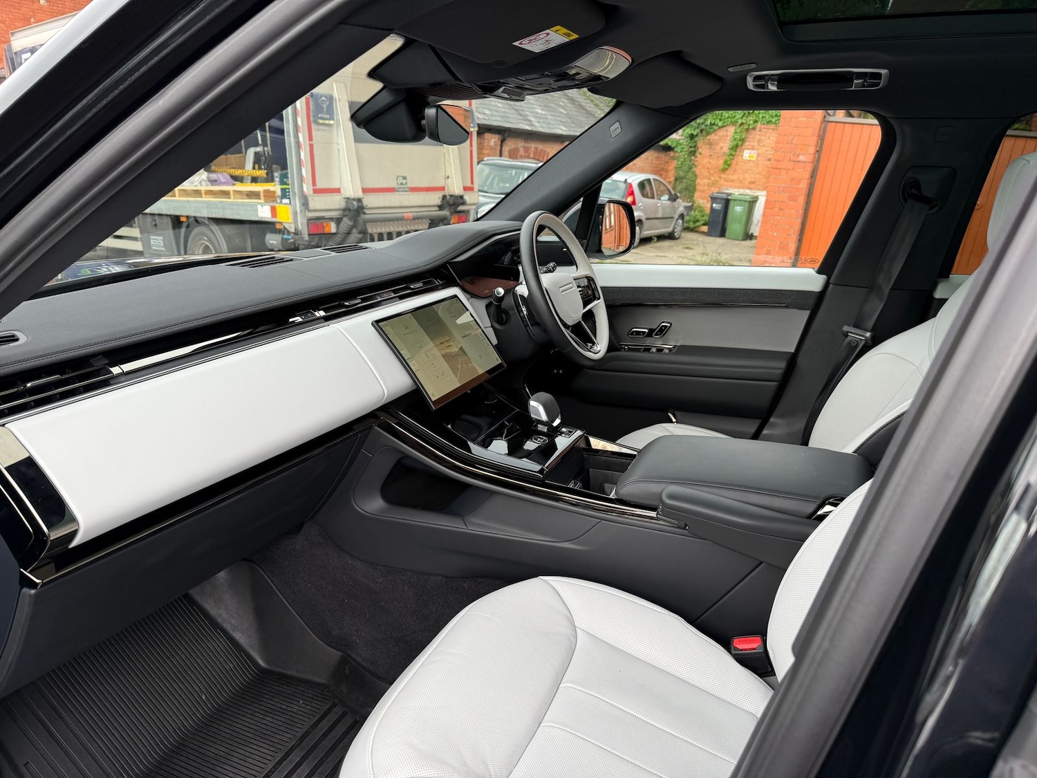 Used Land Rover Range Rover Sport 2025 for sale - 75963352: Photo 22