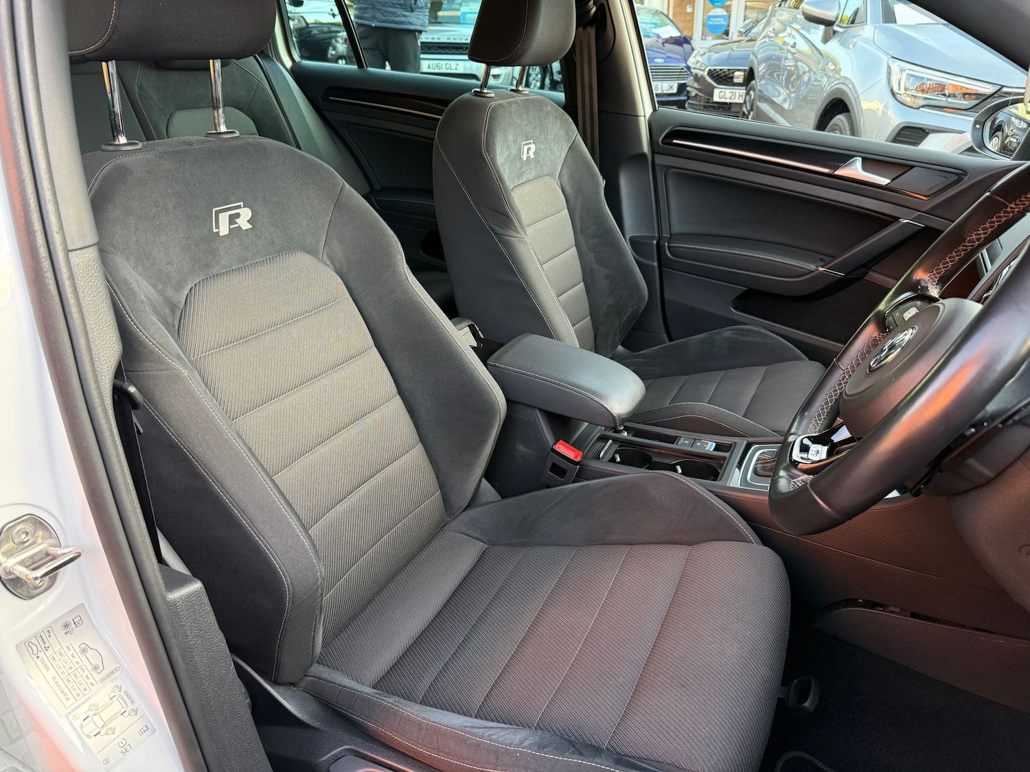 Used Volkswagen Golf 2019 for sale - 76381591: Photo 27