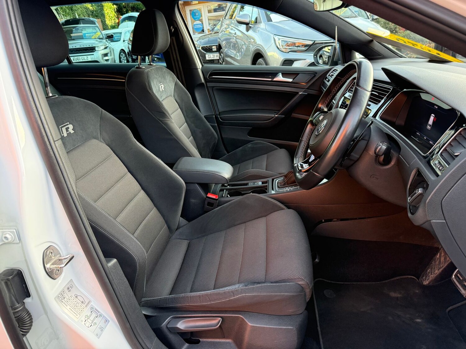 Used Volkswagen Golf 2019 for sale - 76381591: Photo 29