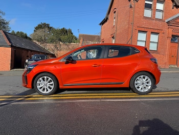Used Renault Clio 2025 for sale - 79014269: Photo
