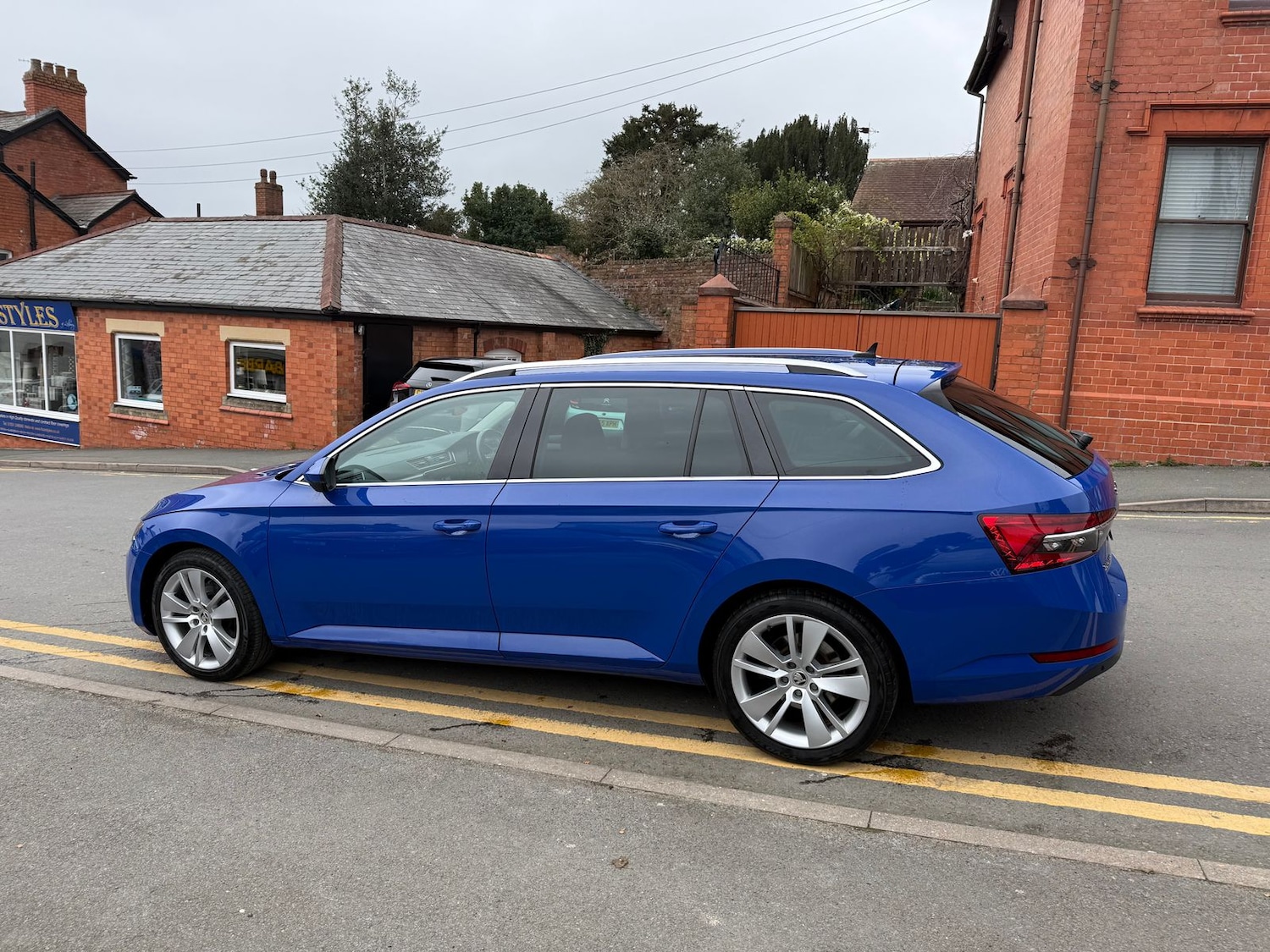 Used Skoda Superb 2022 for sale - 77795198: Photo 2