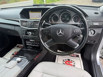 Used Mercedes-Benz E Class 2010 for sale - 79197804: Photo