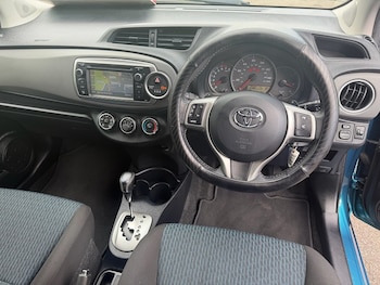 Used Toyota Yaris 2012 for sale - 78541564: Photo