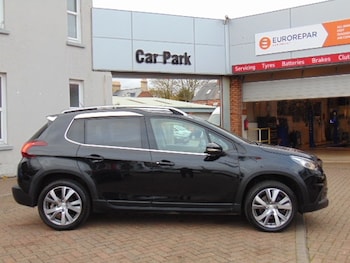 Used Peugeot 2008 2018 for sale - 76450211: Photo