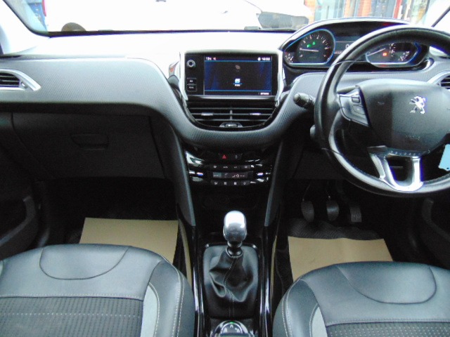 Used Peugeot 2008 2018 for sale - 76450211: Photo 9