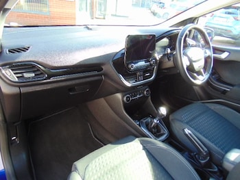 Used Ford Fiesta 2017 for sale - 76063970: Photo