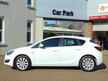 Used Vauxhall Astra 2014 for sale - 77744217: Photo