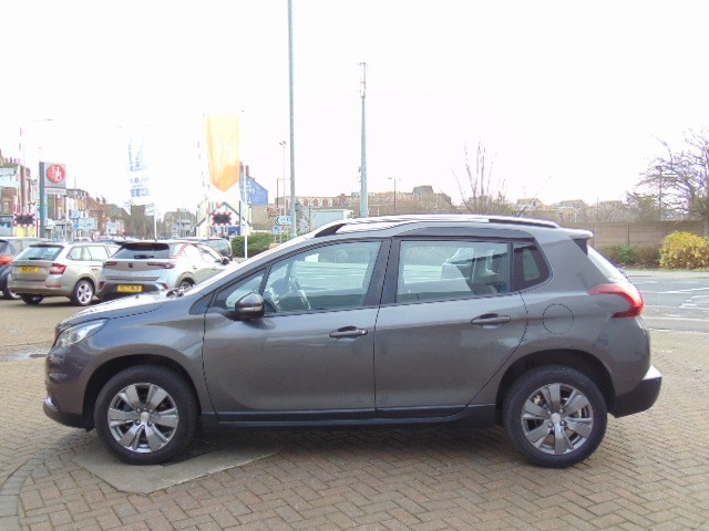 Used Peugeot 2008 2017 for sale - 76860138: Photo 4