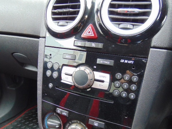 Used Vauxhall Corsa 2012 for sale - 76142861: Photo 9