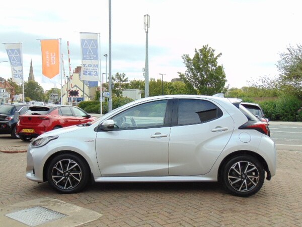Used Toyota Yaris 2021 for sale - 75511236: Photo 4