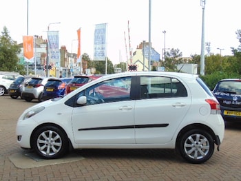 Used Toyota Yaris 2011 for sale - 75629404: Photo