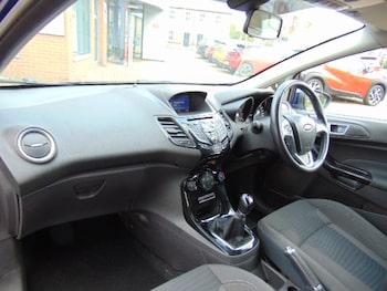 Used Ford Fiesta 2017 for sale - 78628195: Photo