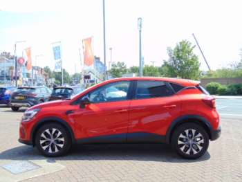 Used Renault Captur 2024 for sale - 74940812: Photo
