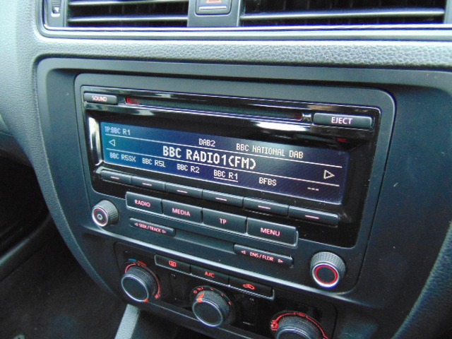 Used Volkswagen Jetta 2015 for sale - 77261475: Photo 9