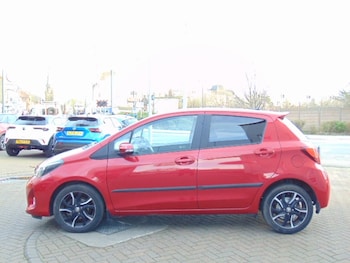 Used Toyota Yaris 2016 for sale - 77650314: Photo