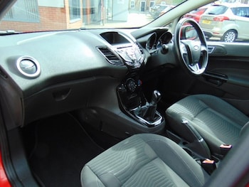 Used Ford Fiesta 2015 for sale - 78938310: Photo