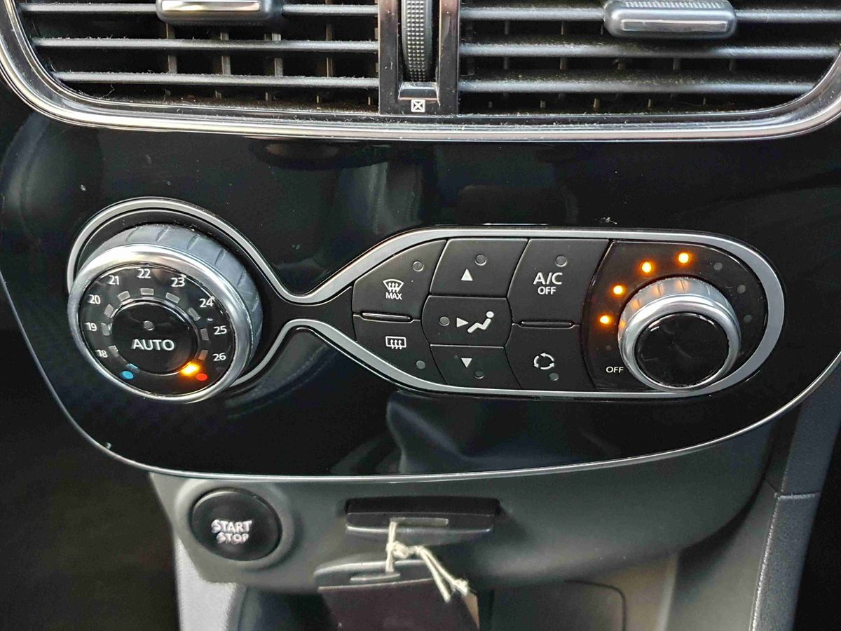 Used Renault Clio 2017 for sale - 76874124: Photo 23