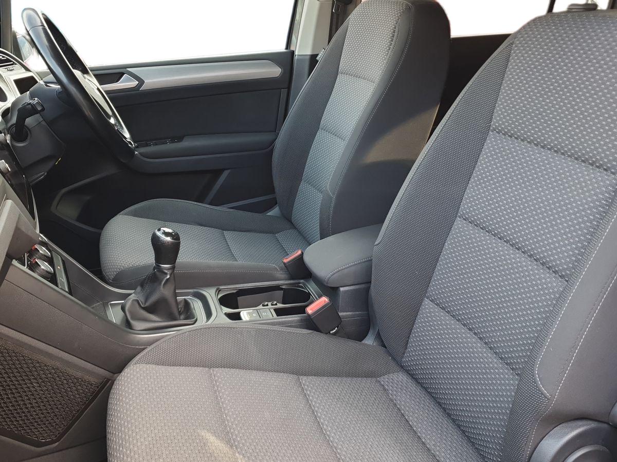 Used Volkswagen Touran 2017 for sale - 76609542: Photo 16