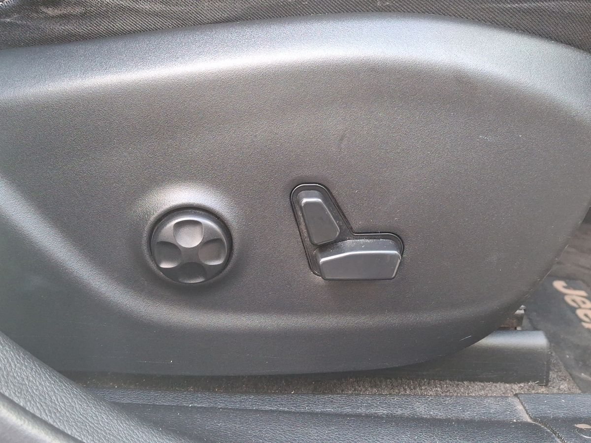 Used Jeep Cherokee 2015 for sale - 77855760: Photo 22