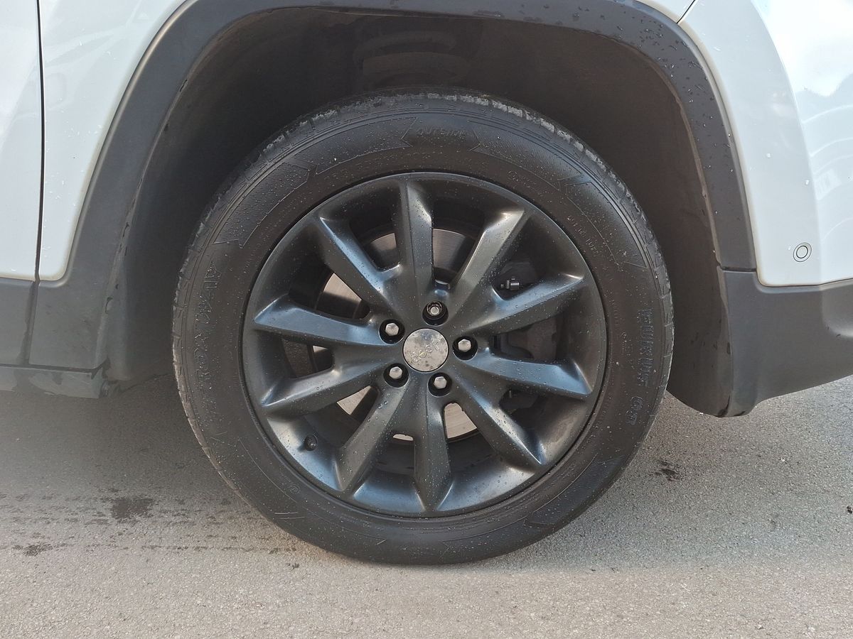 Used Jeep Cherokee 2015 for sale - 77855760: Photo 9