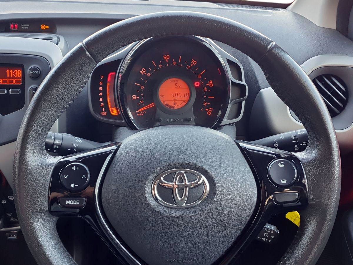 Used Toyota AYGO 2015 for sale - 76609595: Photo 13
