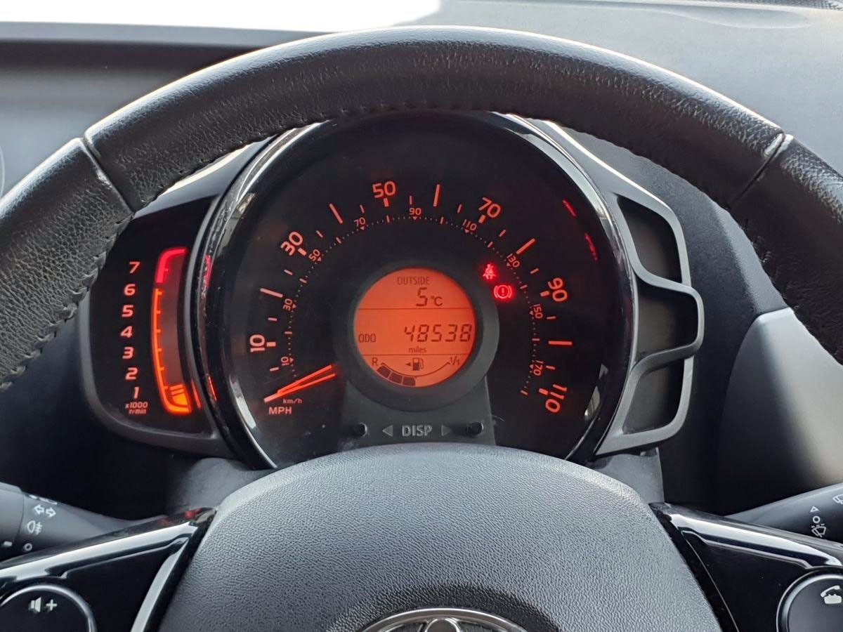 Used Toyota AYGO 2015 for sale - 76609595: Photo 14